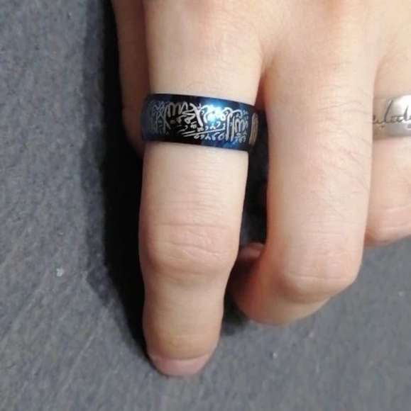 Stainless steel Arabic letters statement rings - Picture 3 of 6